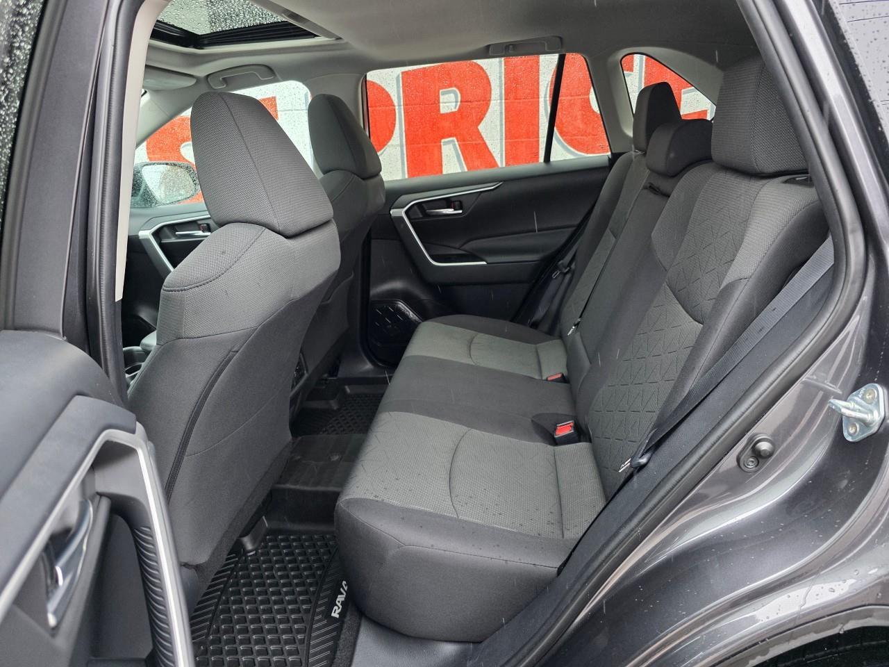 2021 Toyota RAV4 XLE 4dr All-wheel Drive Photo