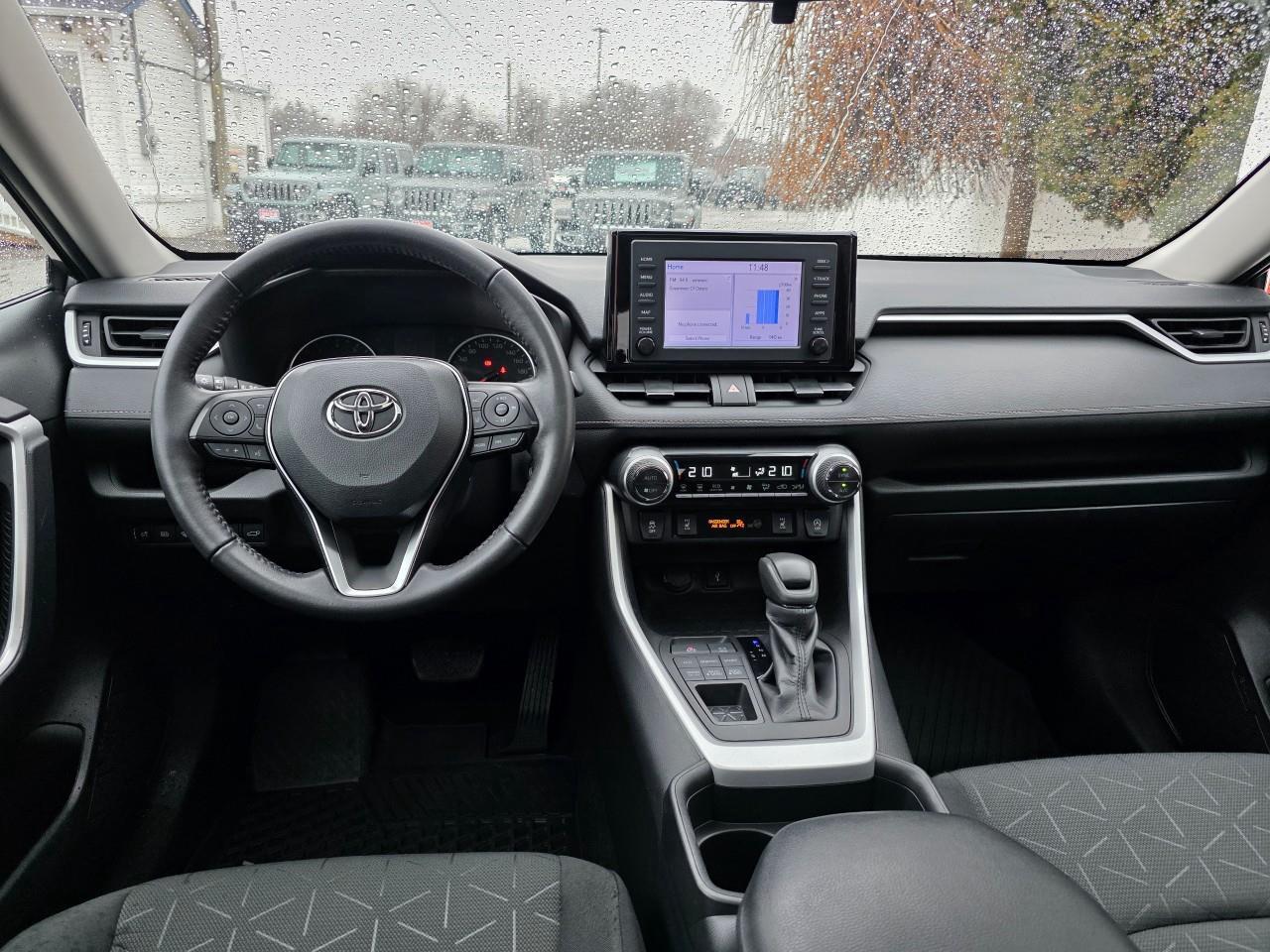 2021 Toyota RAV4 XLE 4dr All-wheel Drive Photo