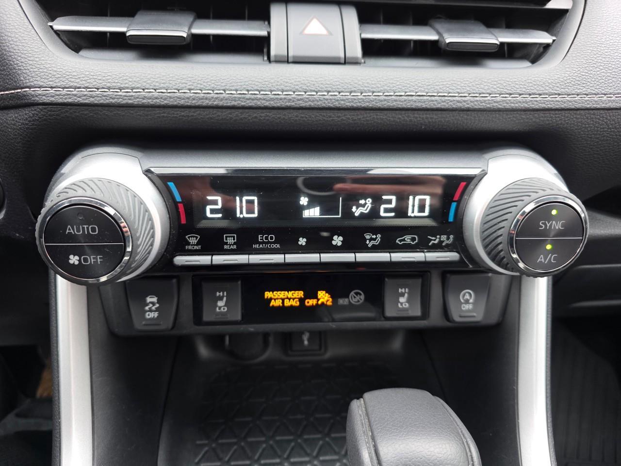 2021 Toyota RAV4 XLE 4dr All-wheel Drive Photo