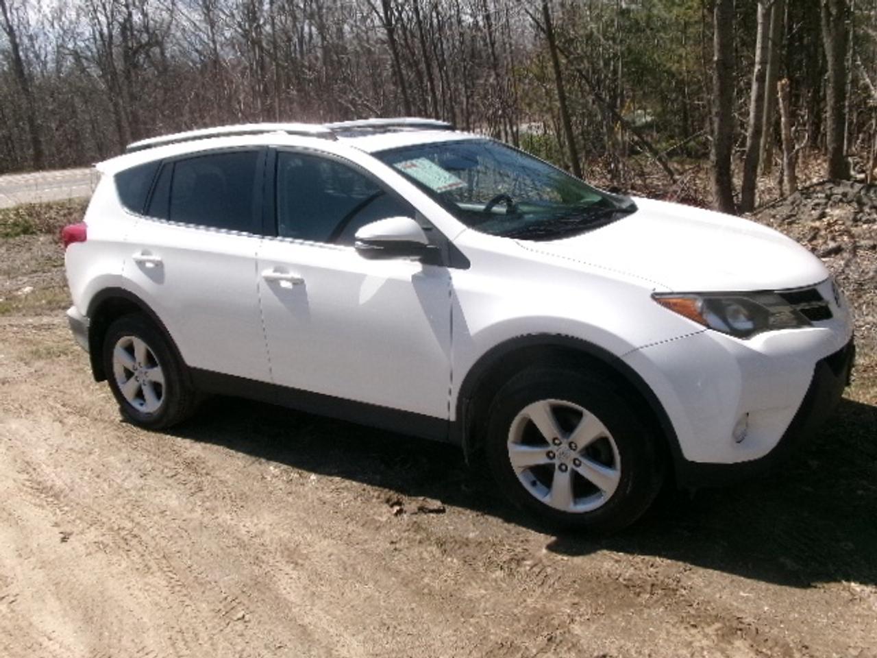 2013 Toyota RAV4 XLE Photo2