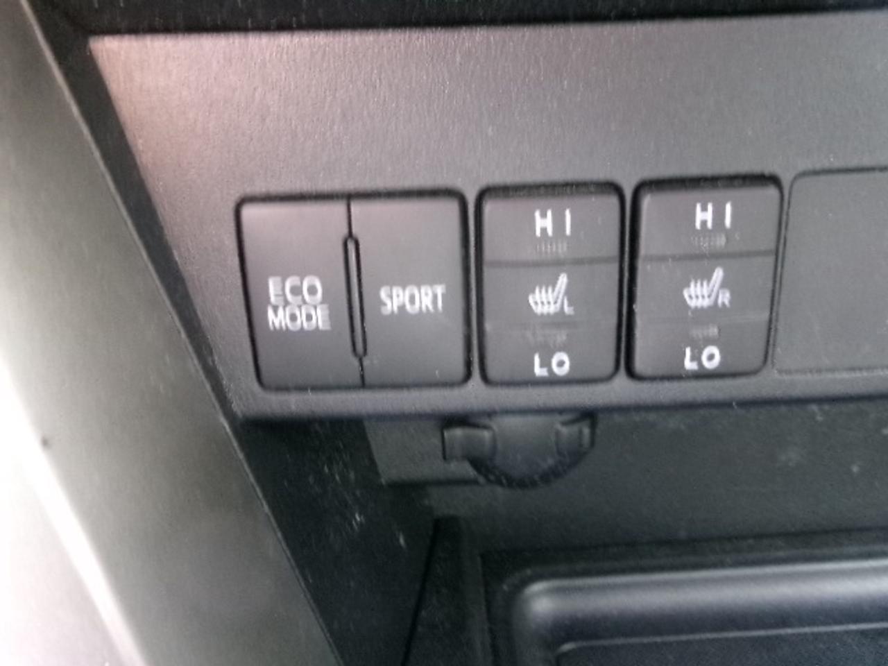 2013 Toyota RAV4 XLE Photo