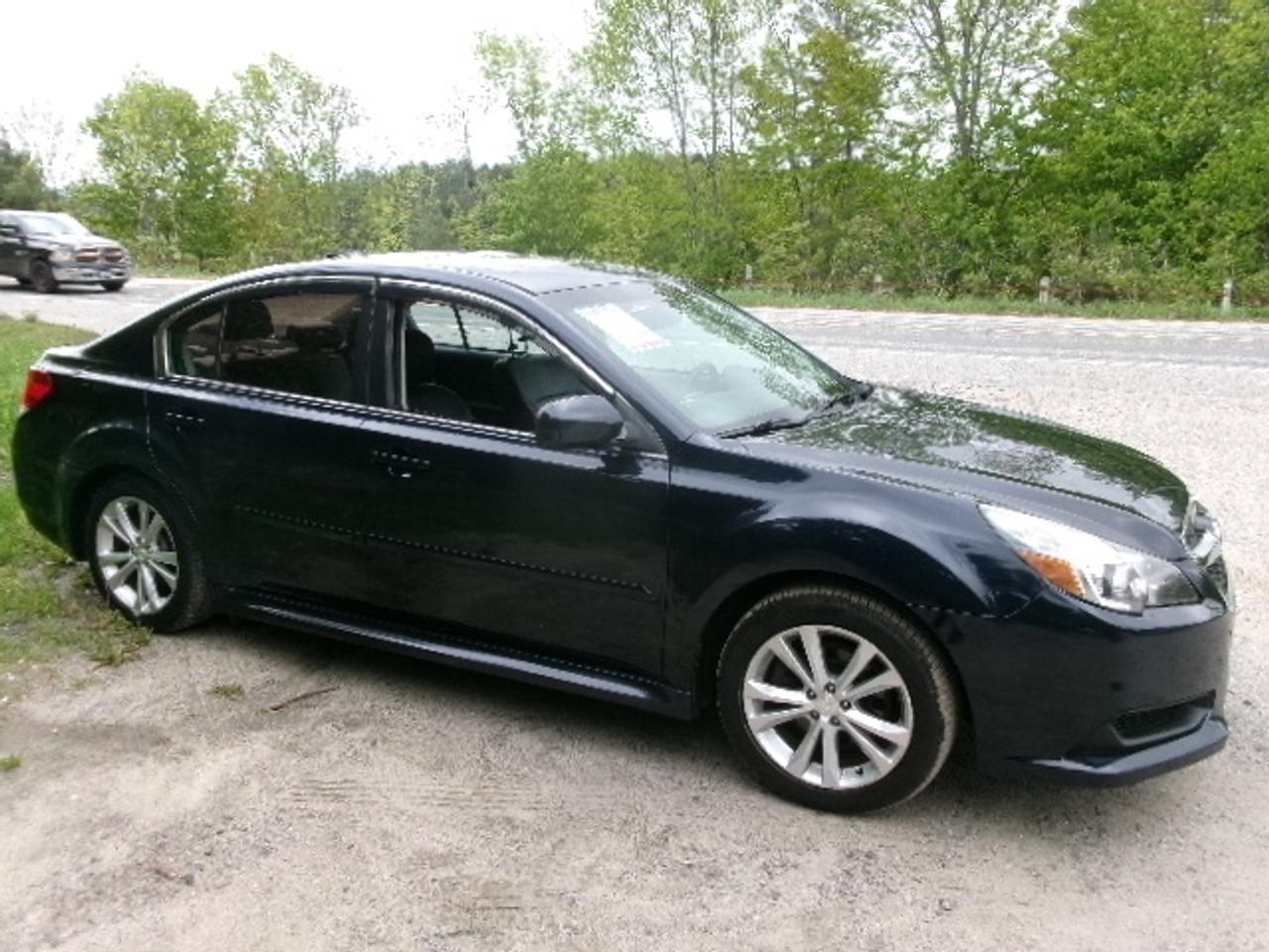 2013 Subaru Legacy 3.6R Limited Photo