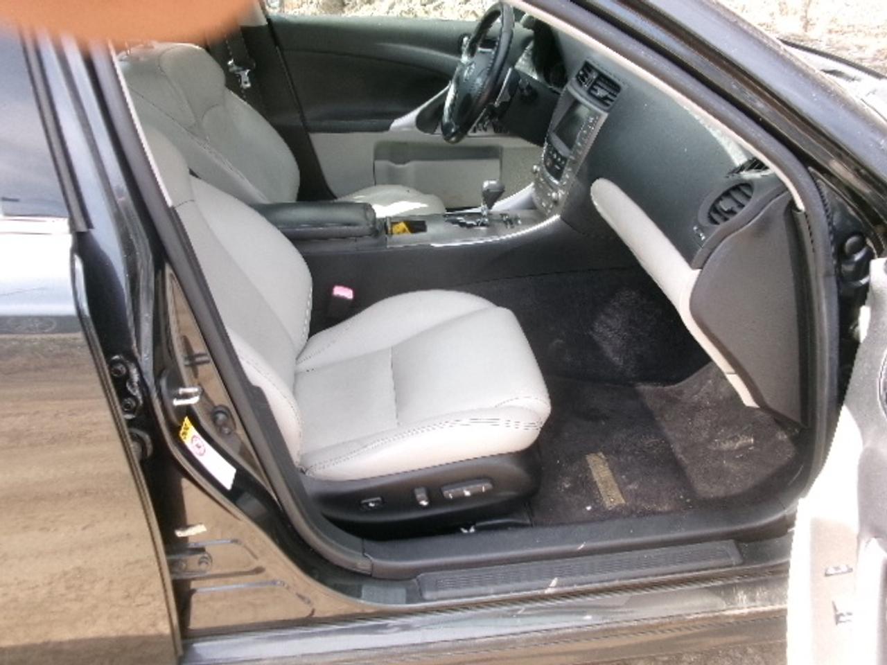 2009 Lexus IS 250 Base Photo