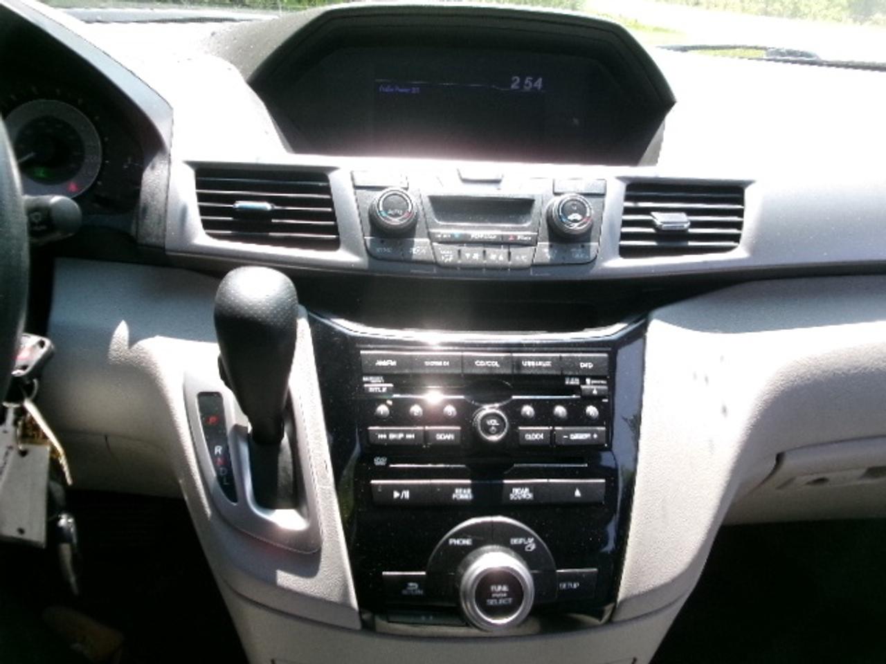 2012 Honda Odyssey EX-L Photo2