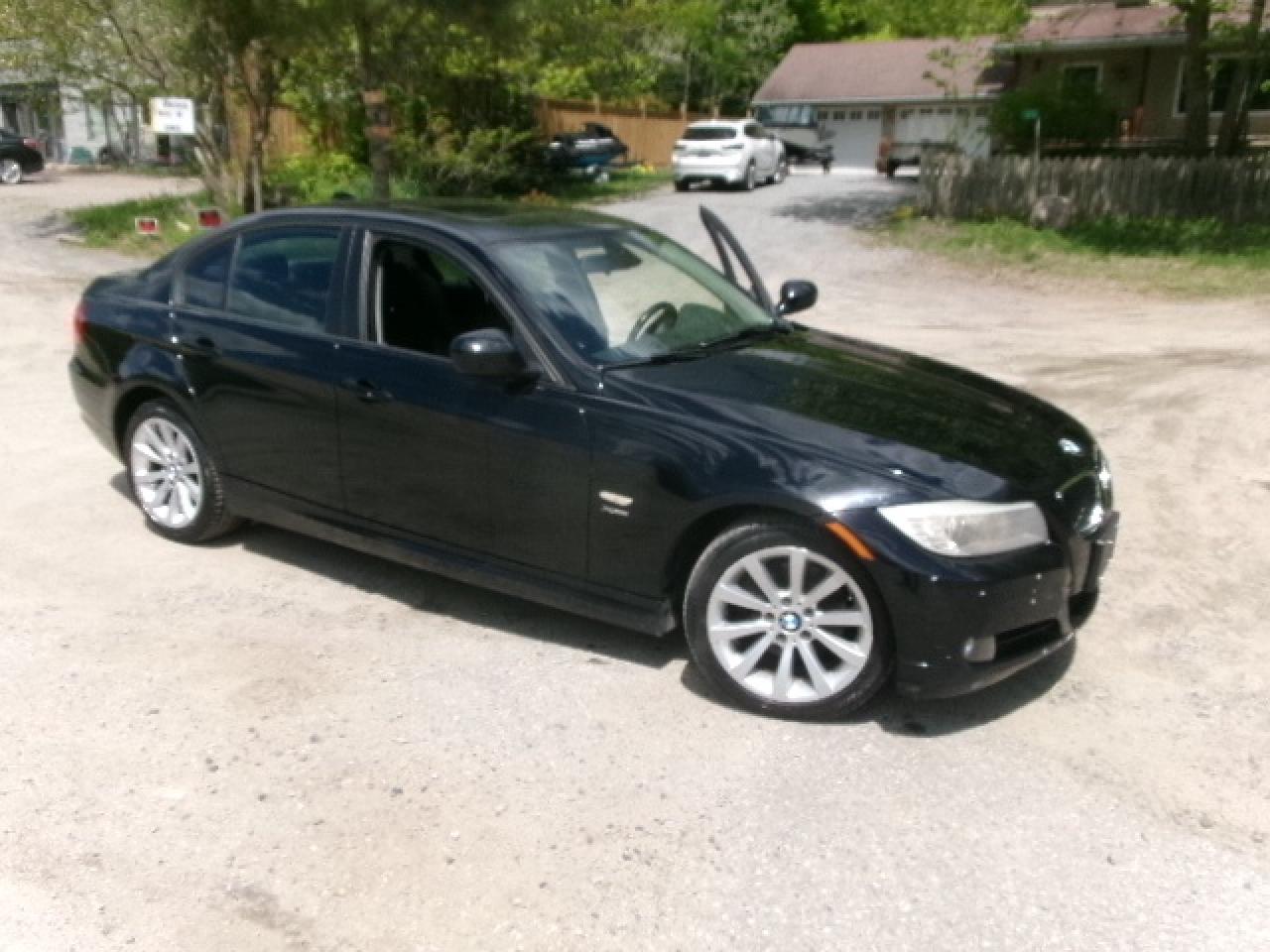 2011 BMW 3-Series 328i xDrive Photo