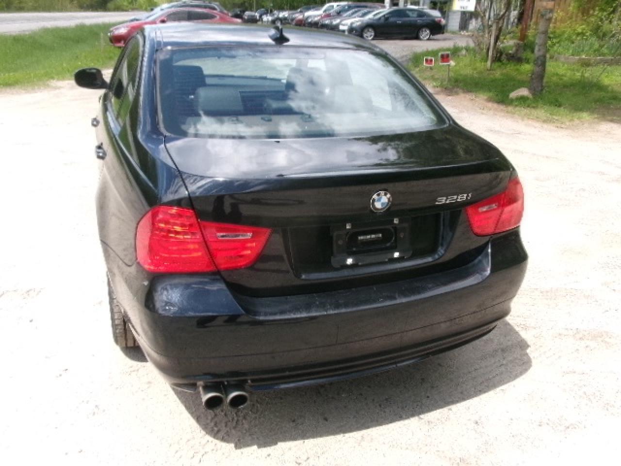 2011 BMW 3-Series 328i xDrive Photo