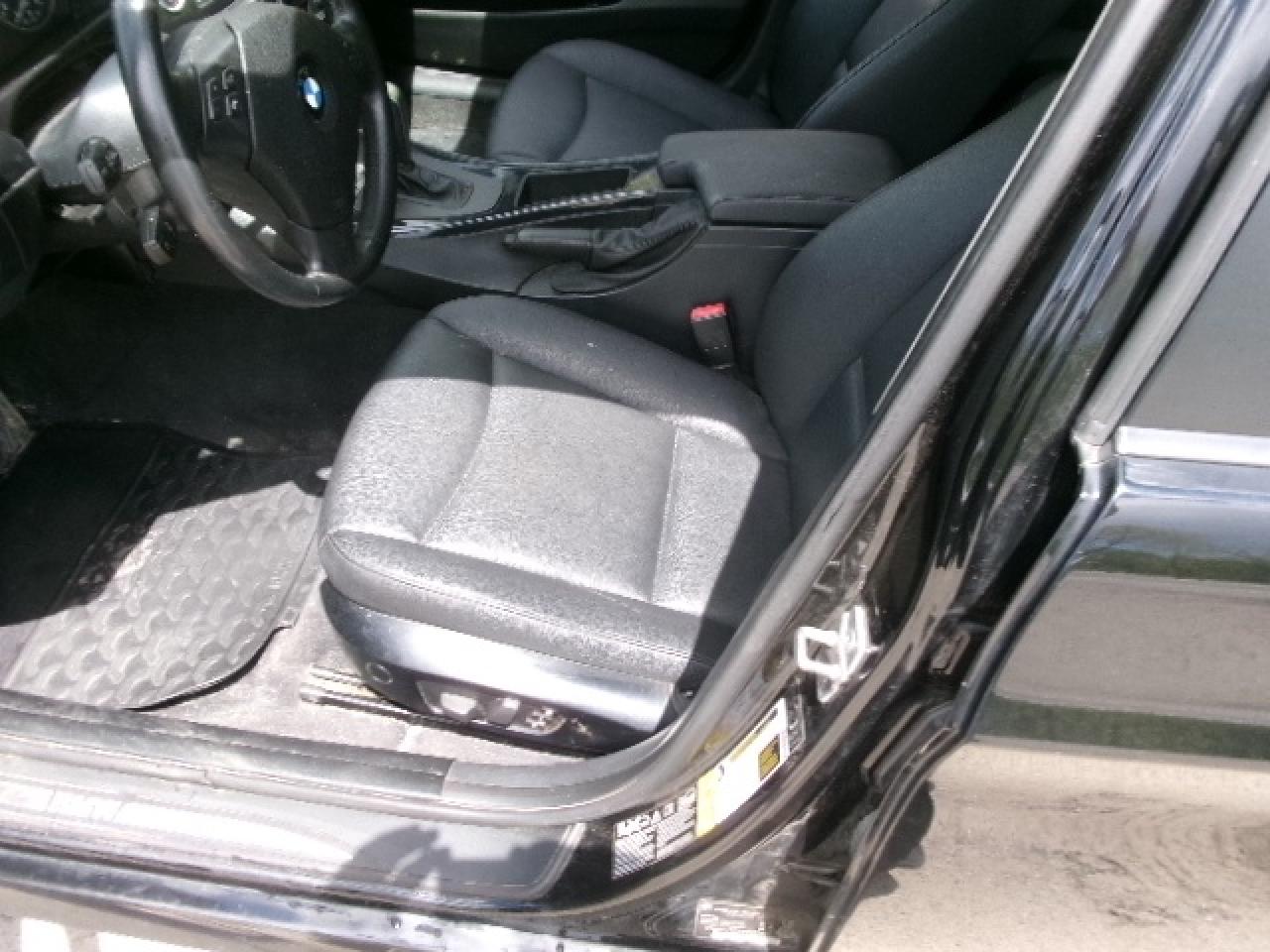 2011 BMW 3-Series 328i xDrive Photo