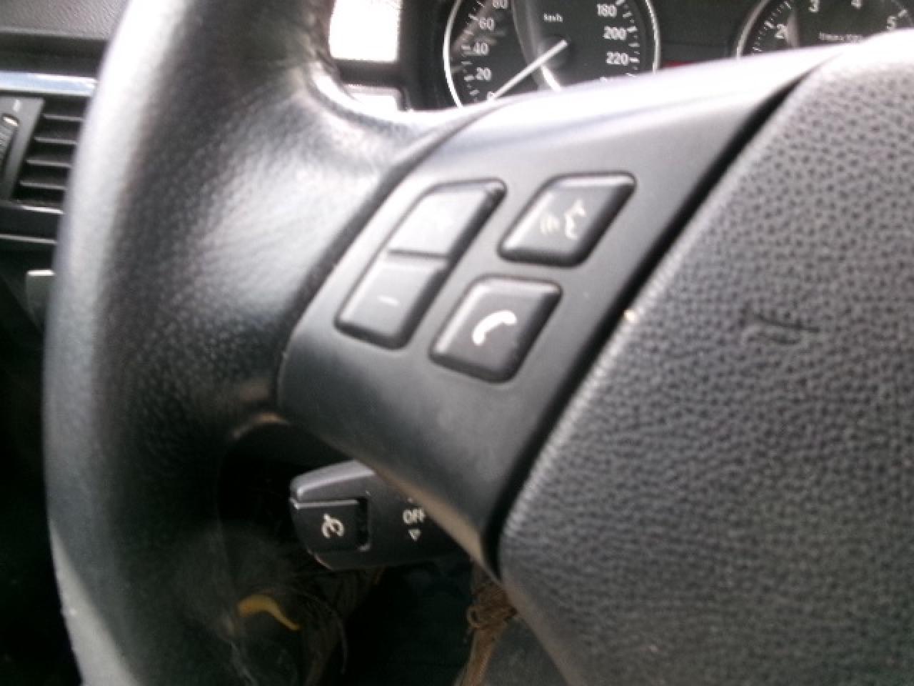 2011 BMW 3-Series 328i xDrive Photo