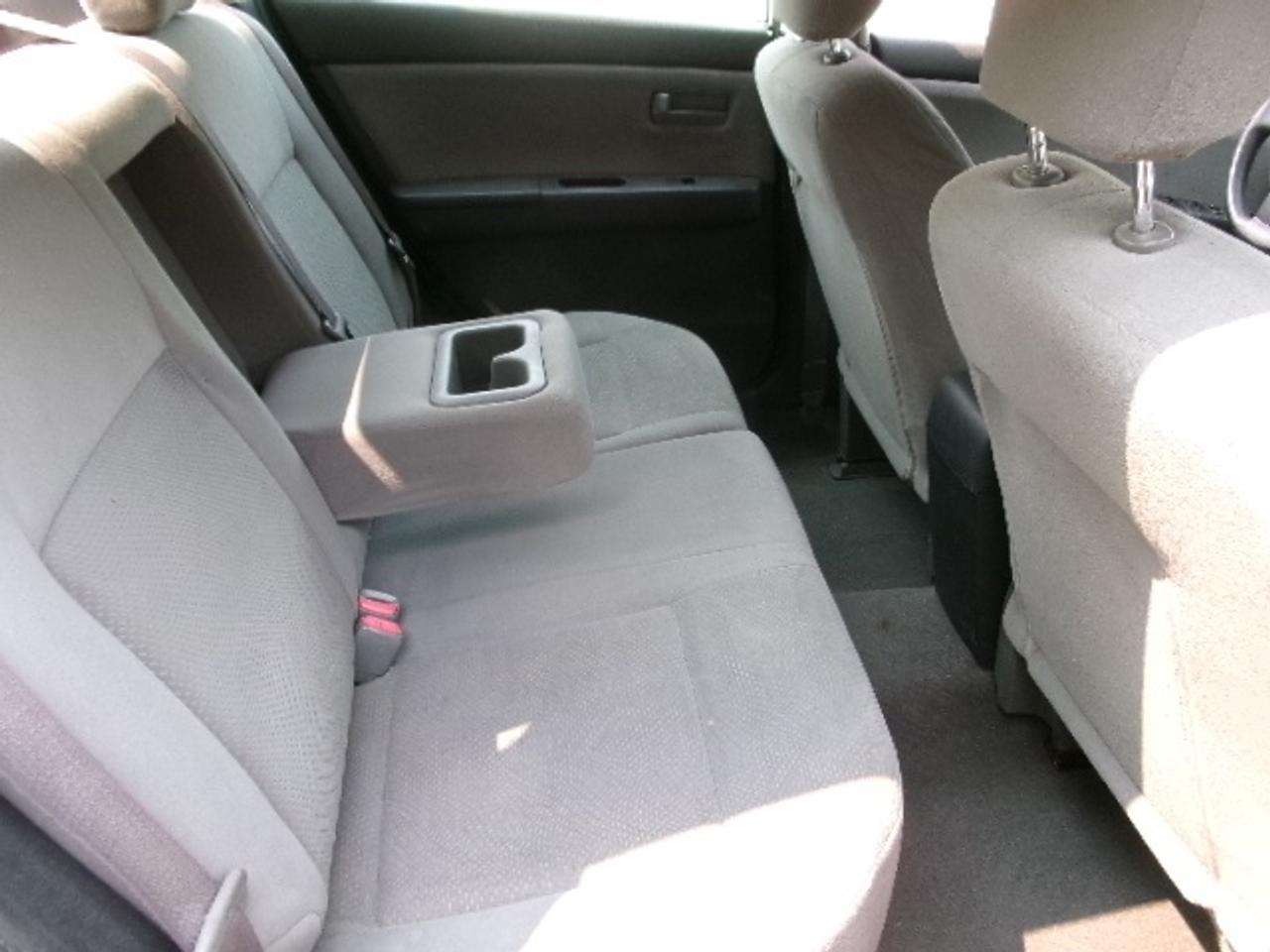 2012 Nissan Sentra 2.0 SR Photo