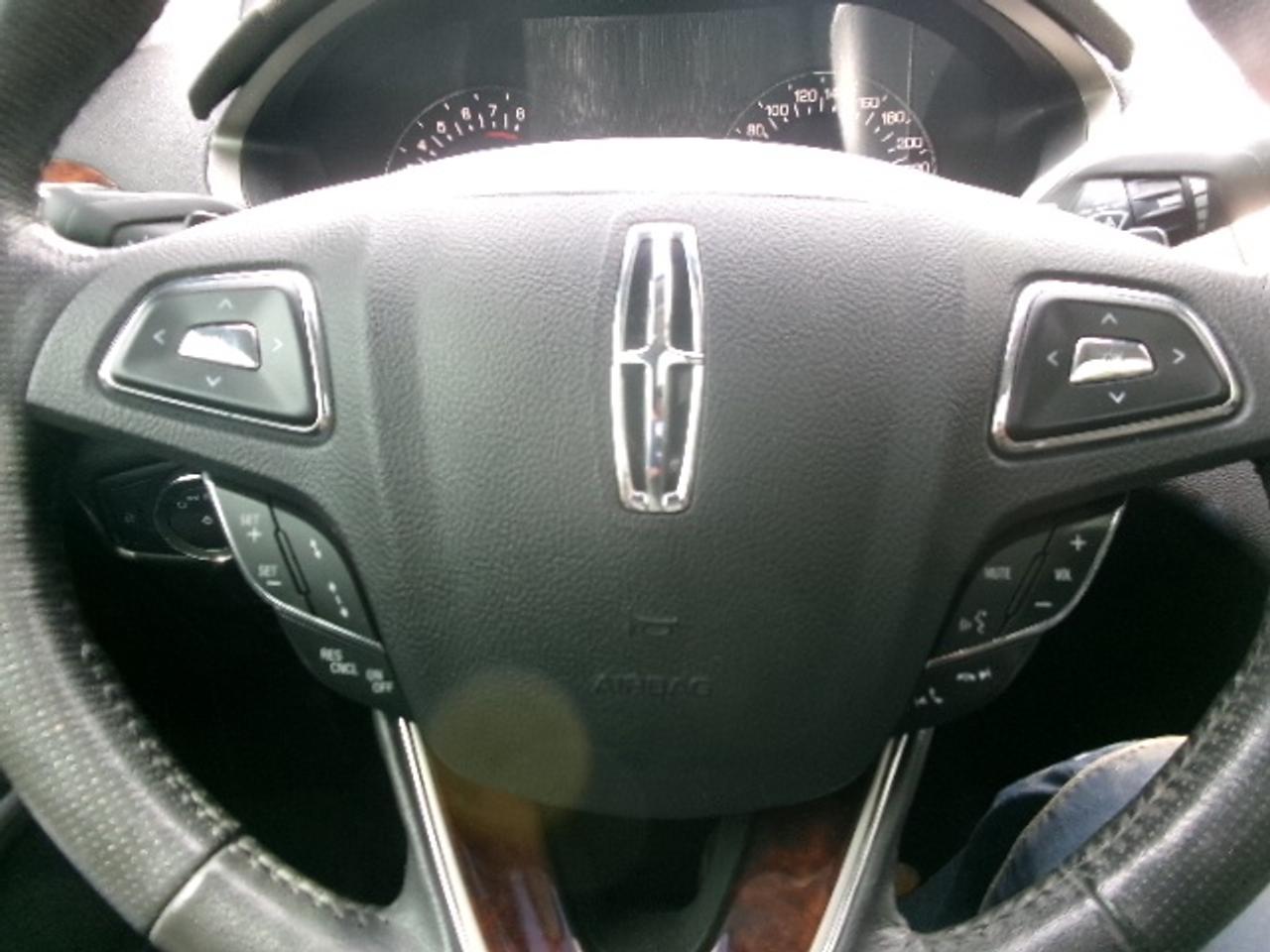 2013 Lincoln MKZ  Photo