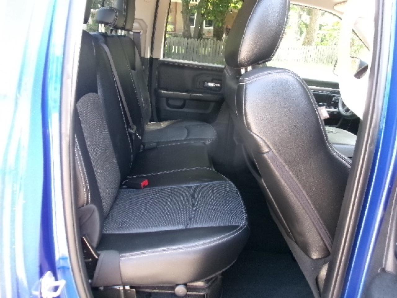 2015 RAM 1500 SPORT Photo2