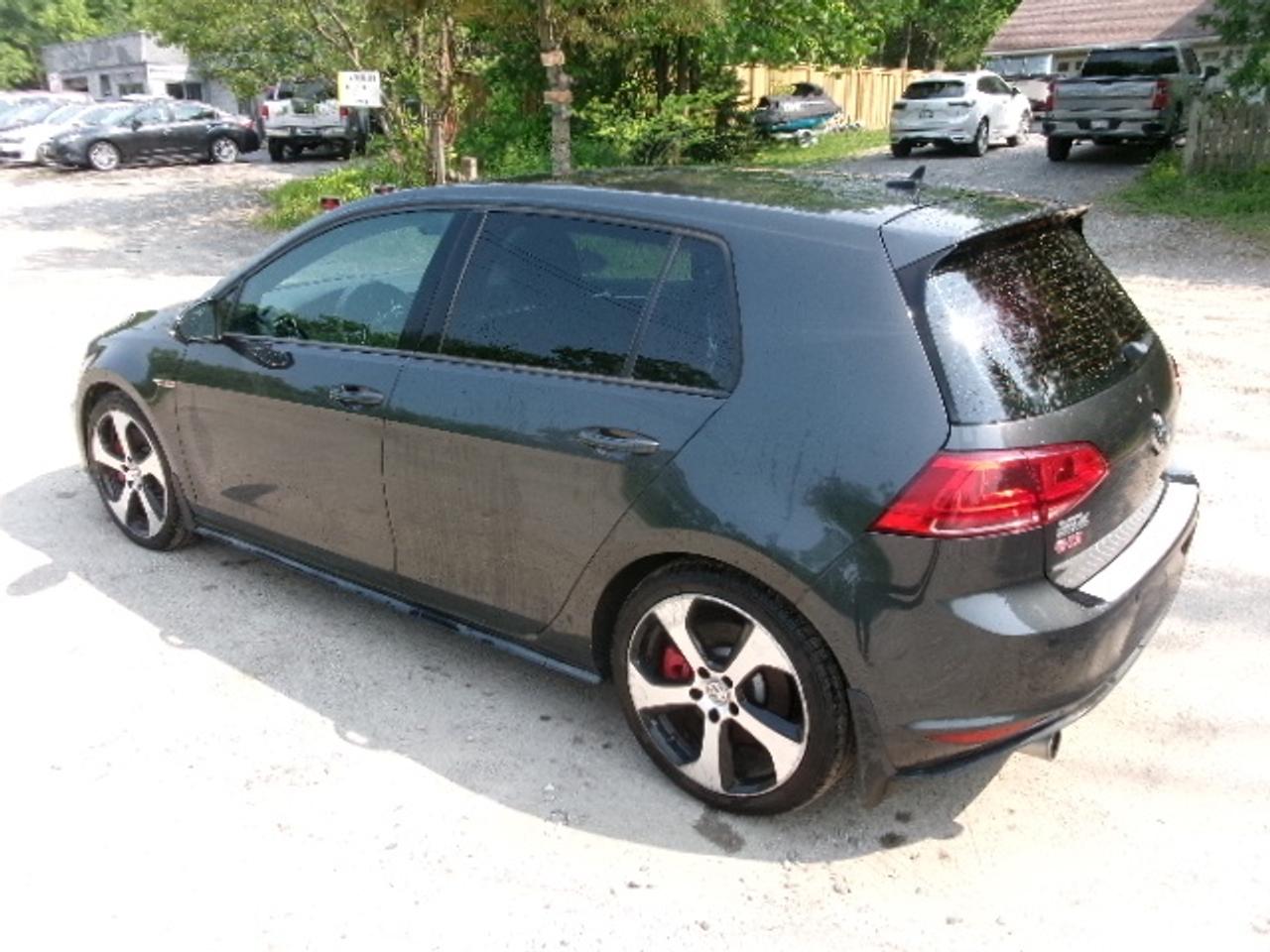 2015 Volkswagen Golf GTI Autobahn Photo