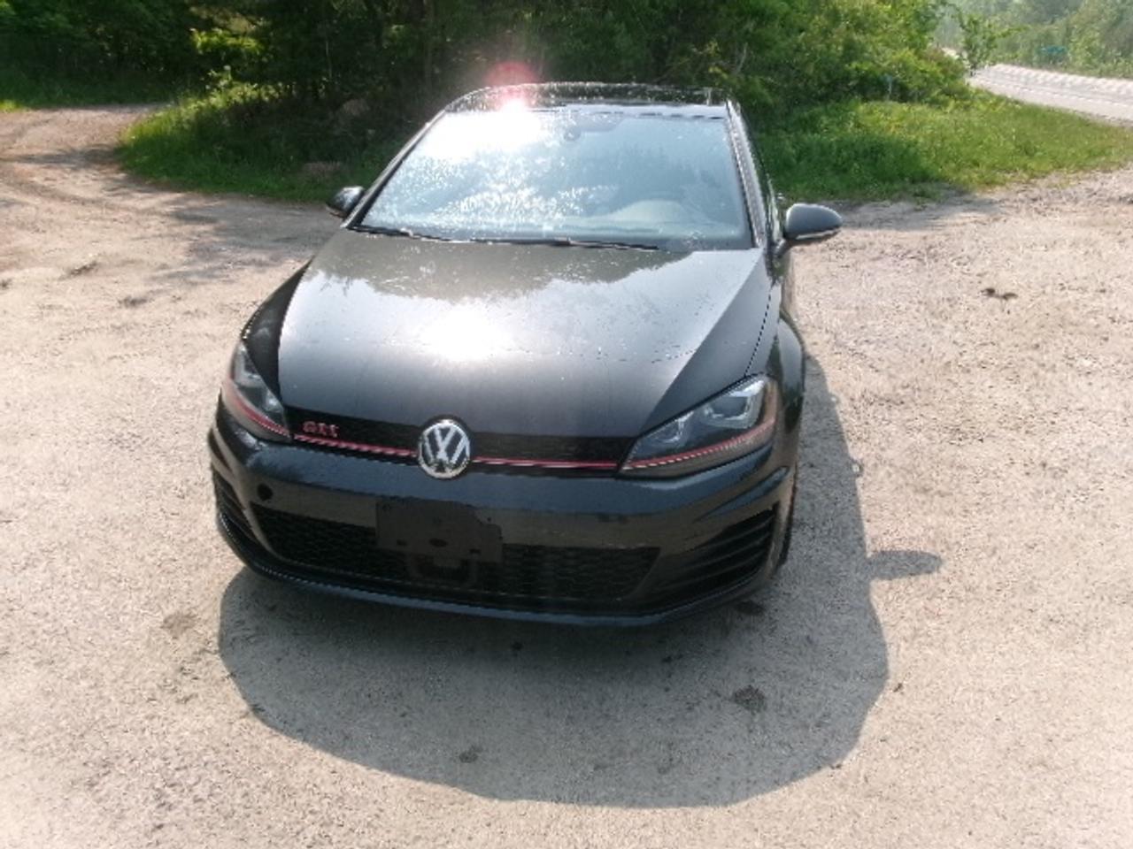 2015 Volkswagen Golf GTI Autobahn Photo