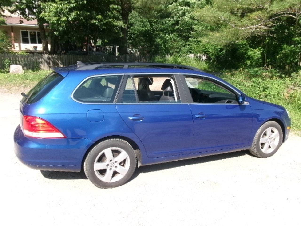 2009 Volkswagen Jetta SportWagen SE Photo3