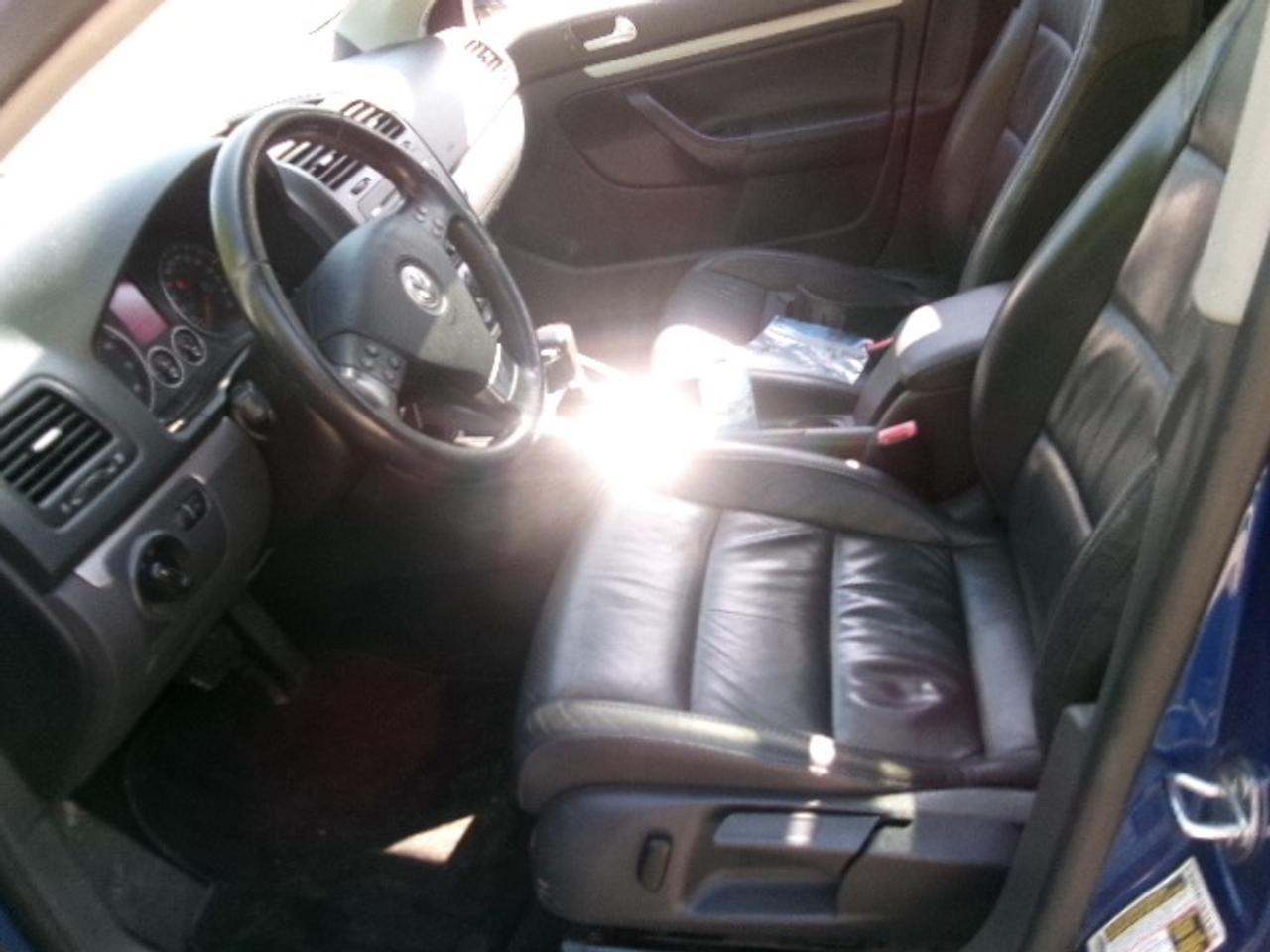 2009 Volkswagen Jetta SportWagen SE Photo