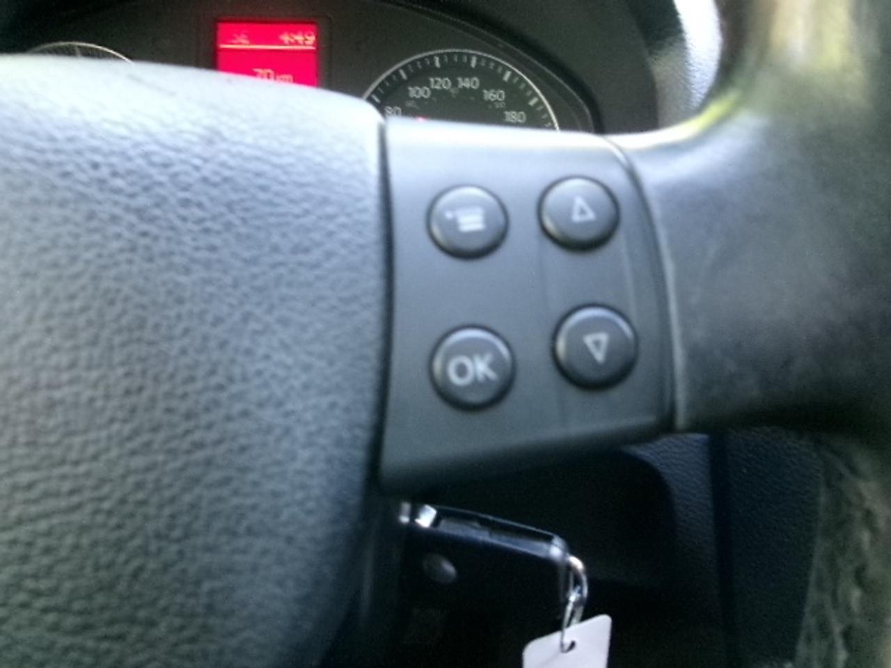 2009 Volkswagen Jetta SportWagen SE Photo