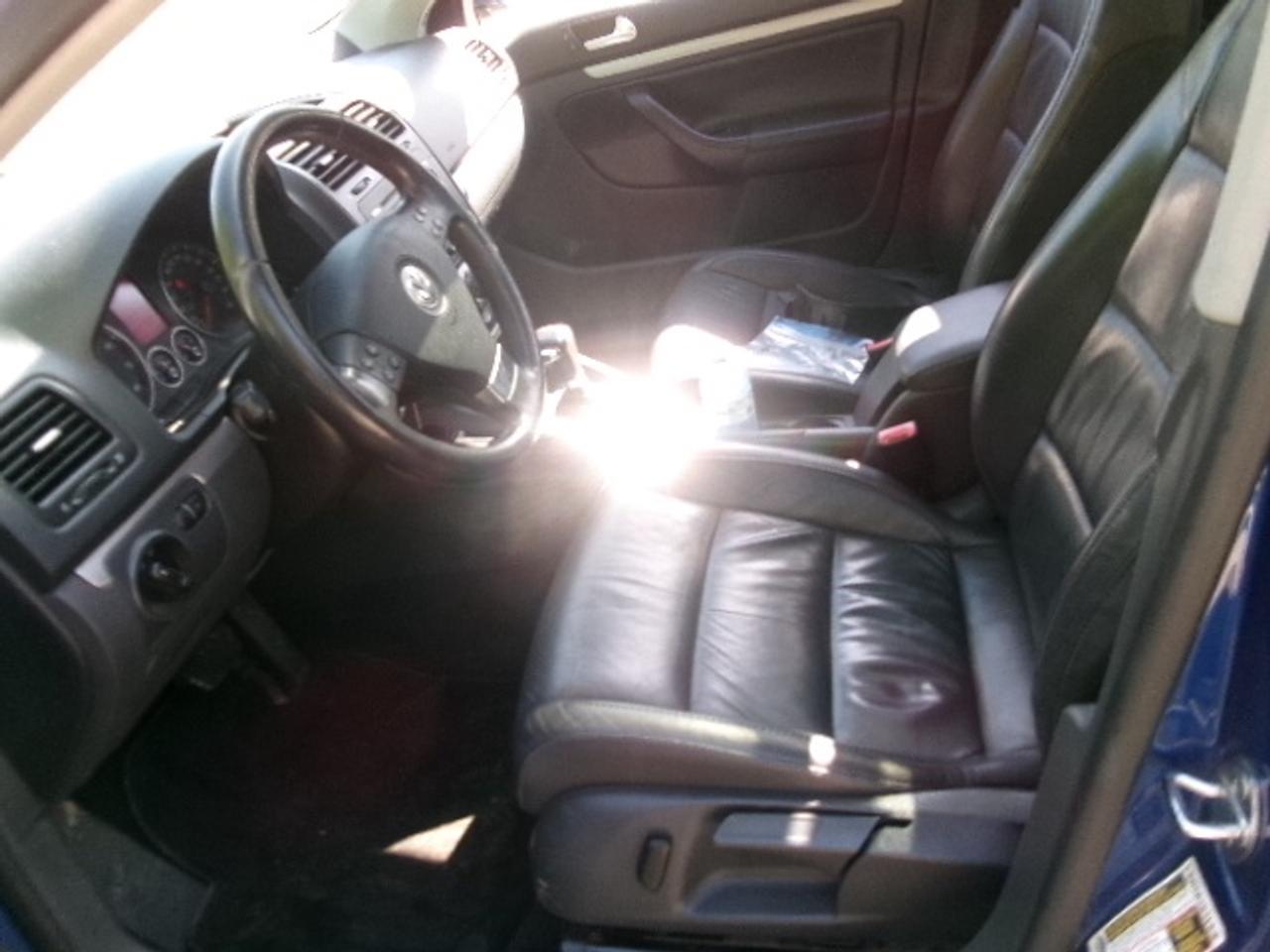 2009 Volkswagen Jetta SportWagen SE Photo