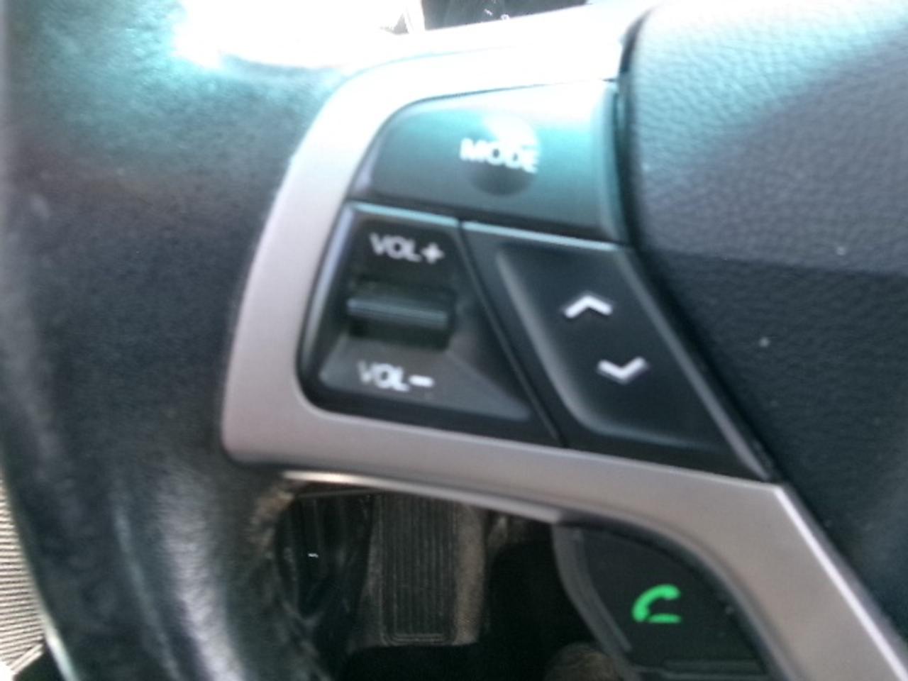 2013 Hyundai Veloster Base Photo