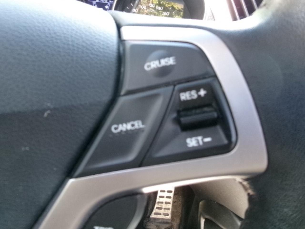 2013 Hyundai Veloster Base Photo