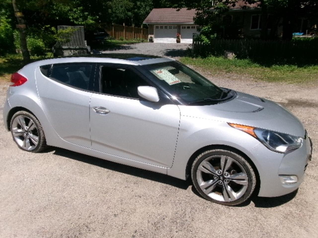 2013 Hyundai Veloster Base Photo0