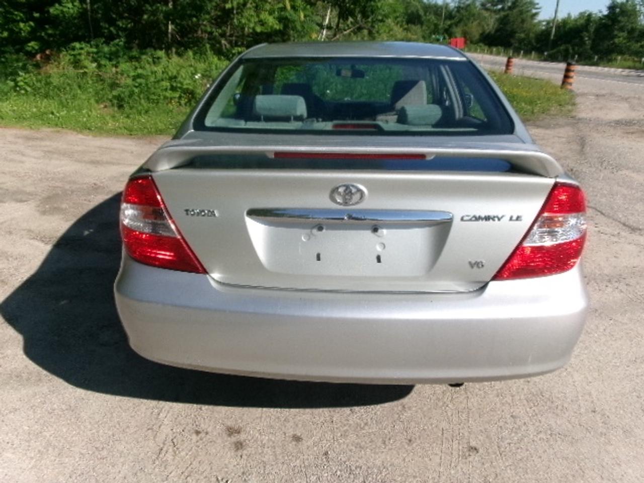 2002 Toyota Camry LE Photo