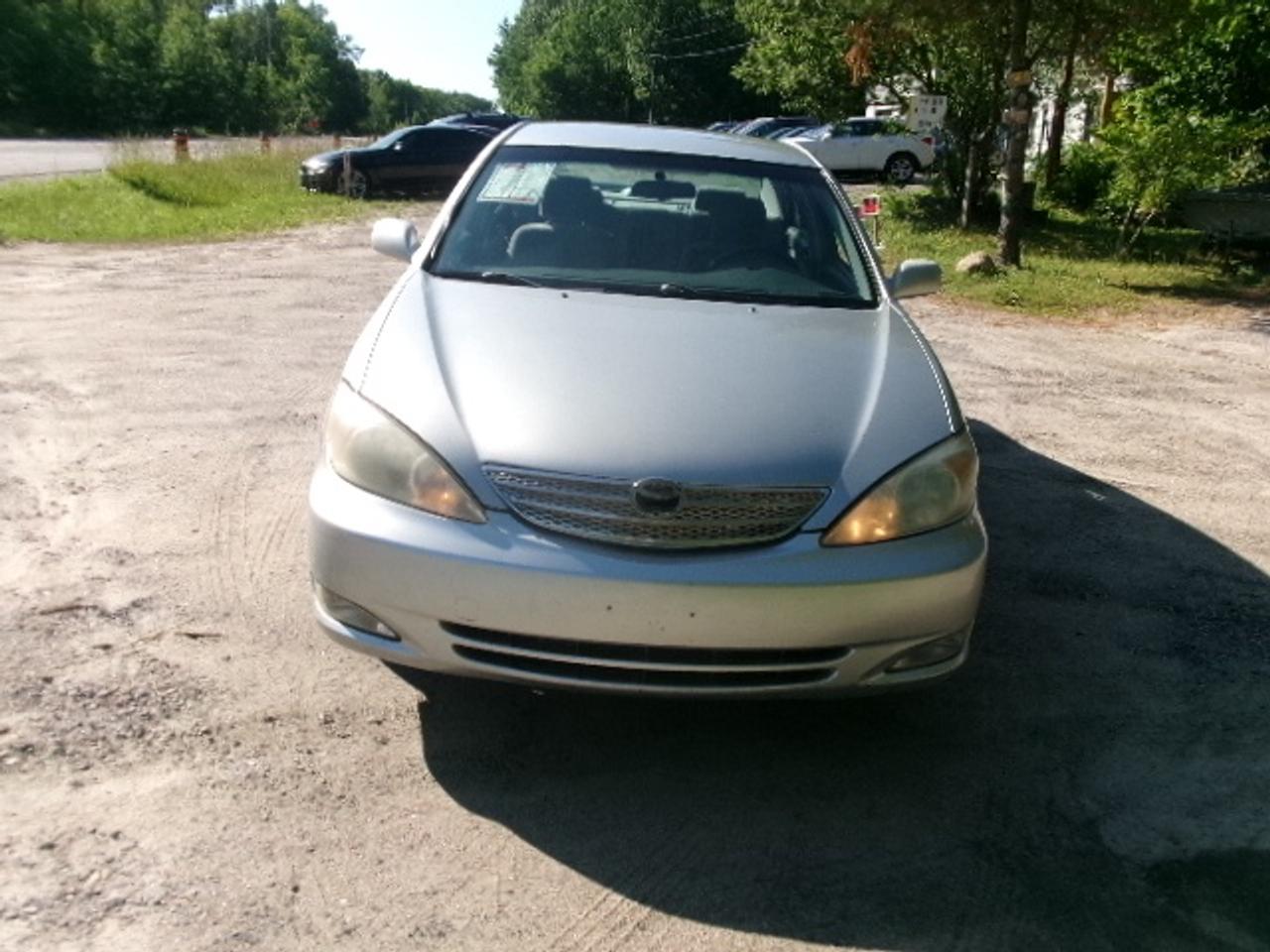 2002 Toyota Camry LE Photo