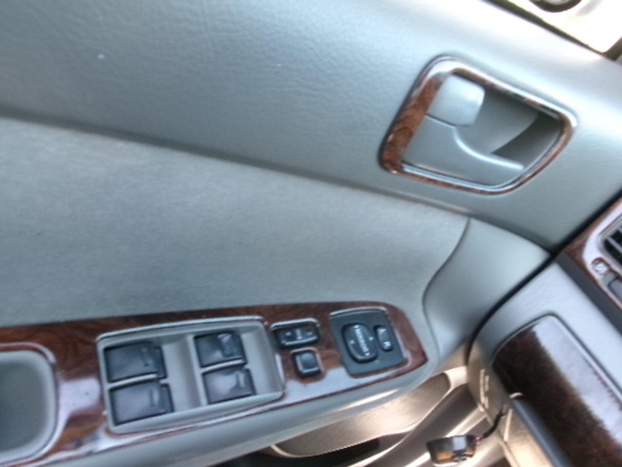 2002 Toyota Camry LE Photo