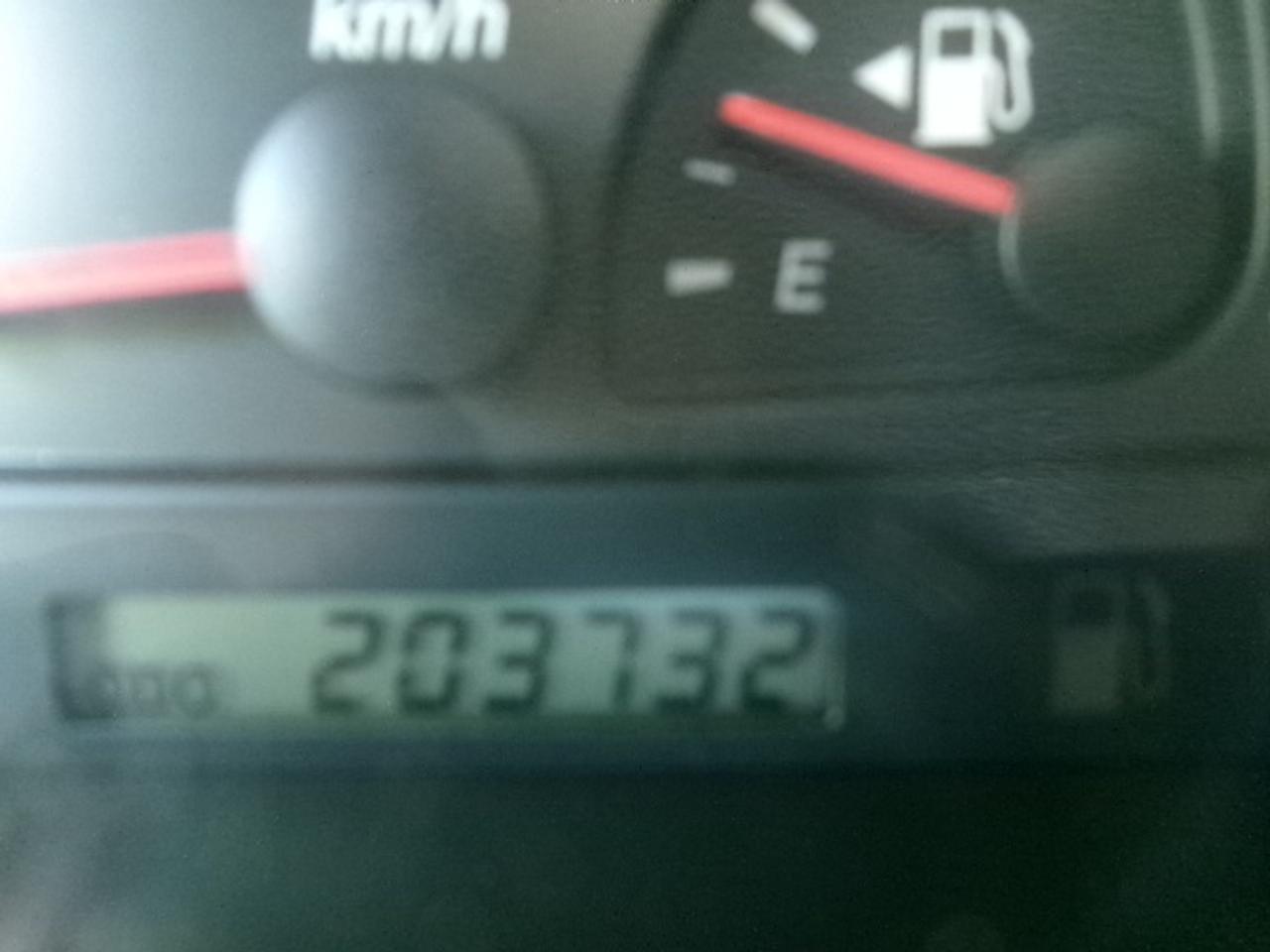 2002 Toyota Camry LE Photo