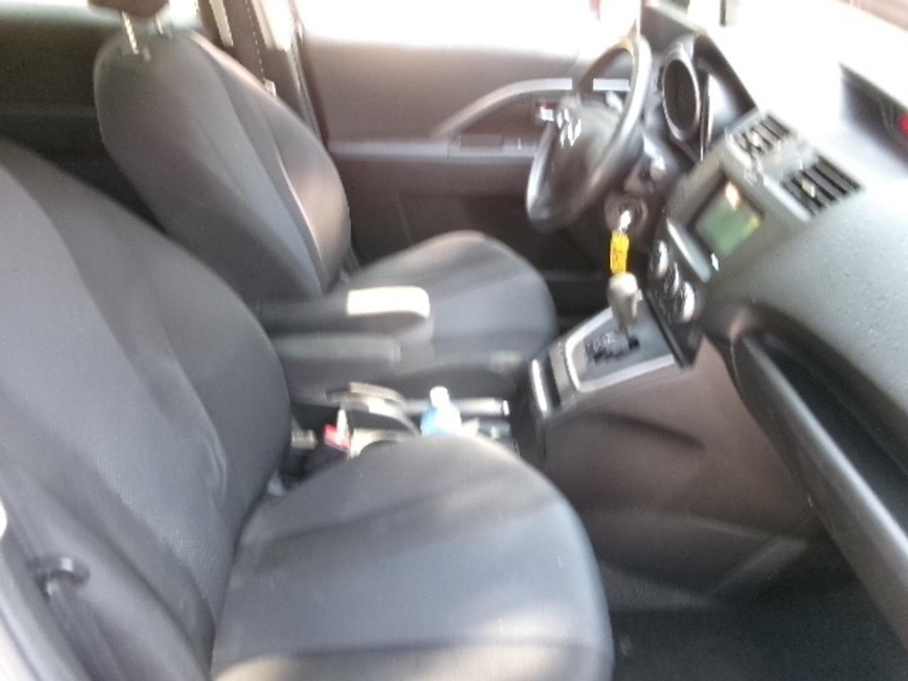 2013 Mazda MAZDA5 Touring Photo