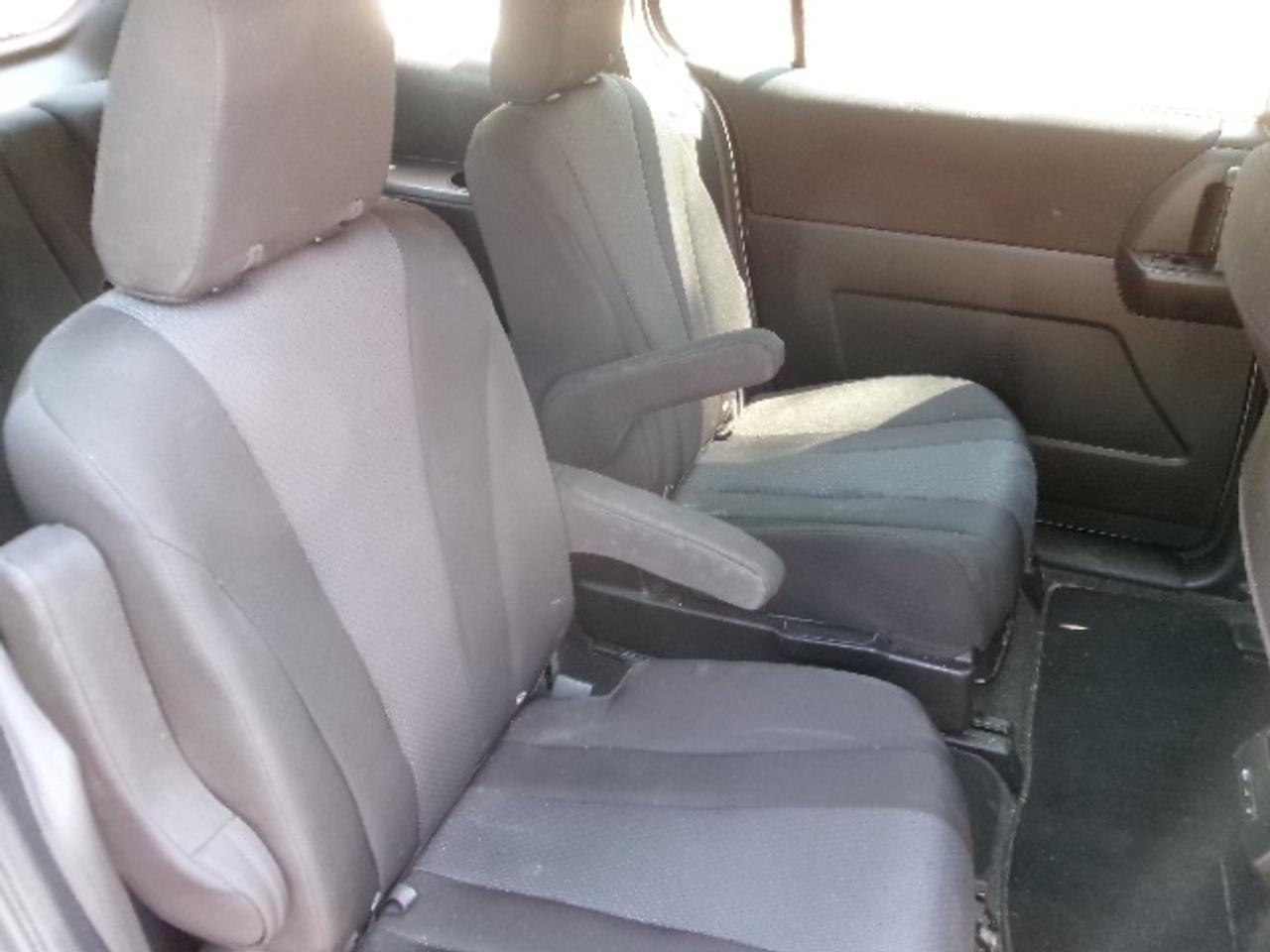 2013 Mazda MAZDA5 Touring Photo2