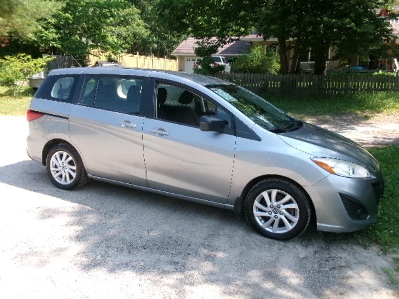 2013 Mazda MAZDA5 Touring Photo