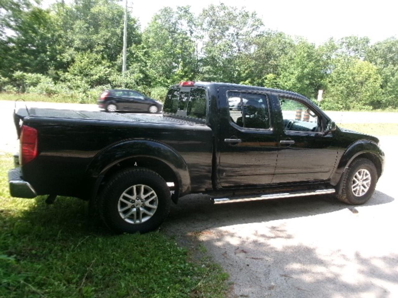 2015 Nissan Frontier SL Photo