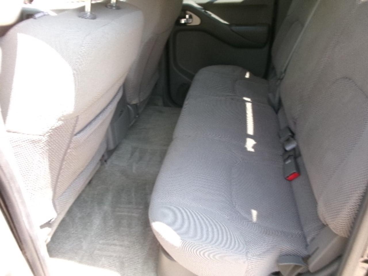 2015 Nissan Frontier SL Photo