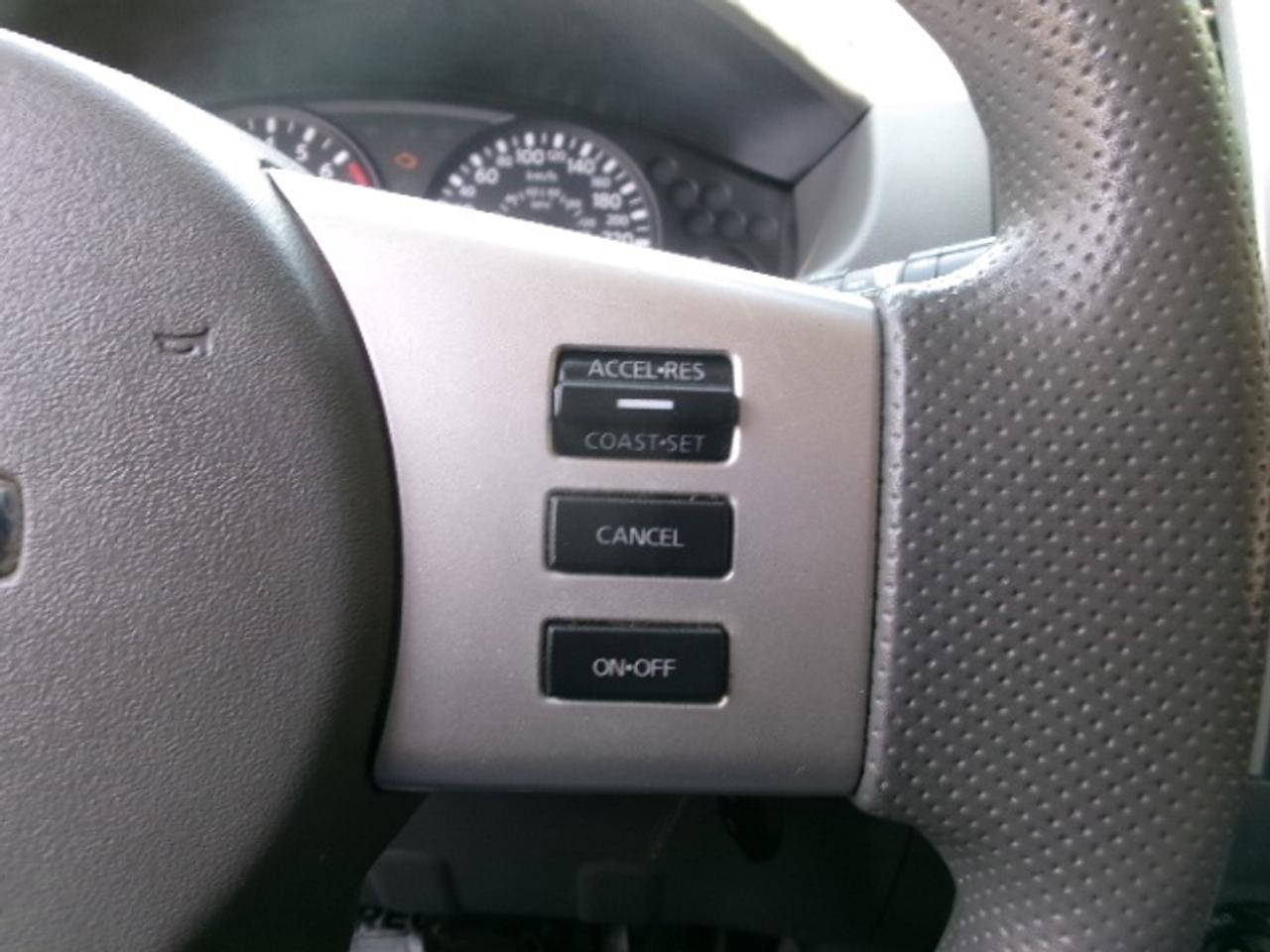 2015 Nissan Frontier SL Photo