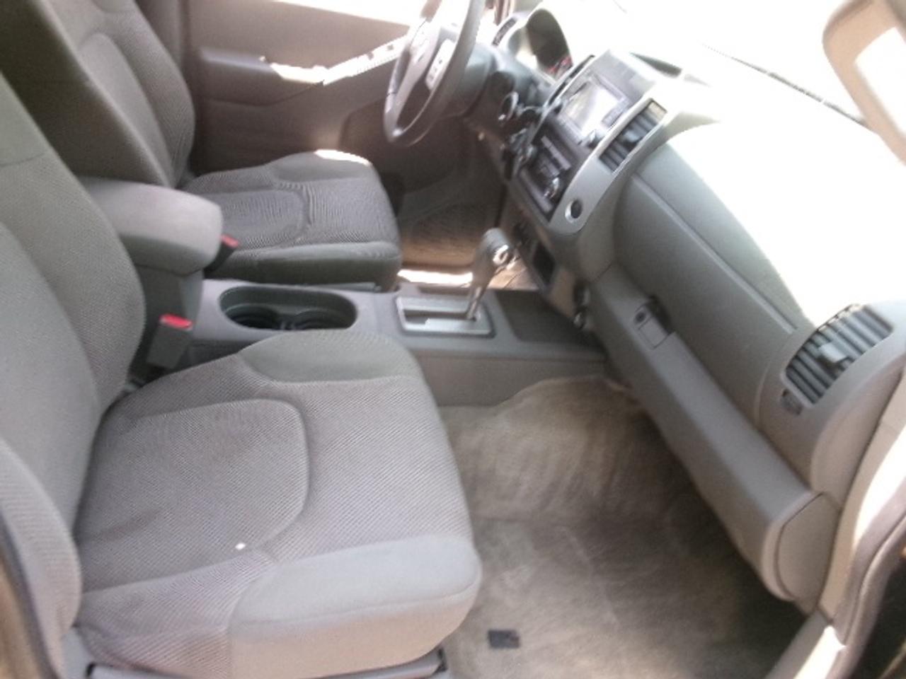 2015 Nissan Frontier SL Photo