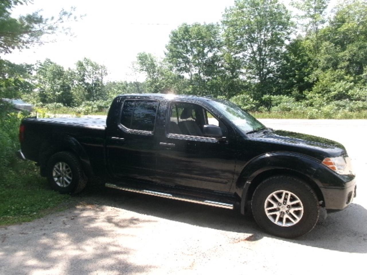 2015 Nissan Frontier SL Photo4