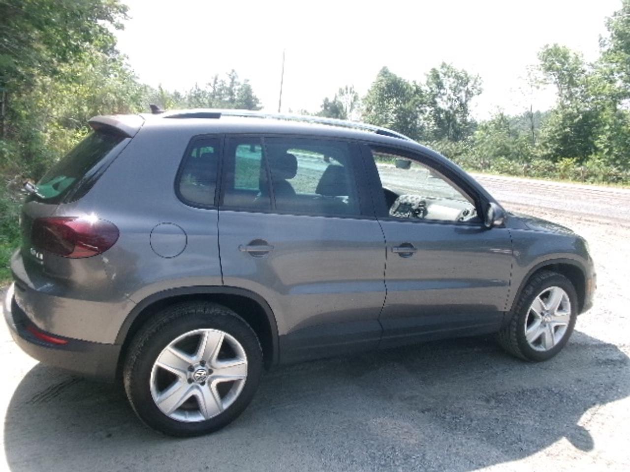 2013 Volkswagen Tiguan SEL Photo