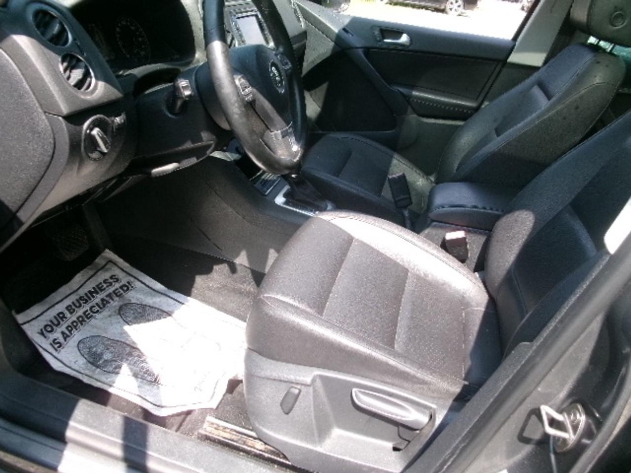 2013 Volkswagen Tiguan SEL Photo