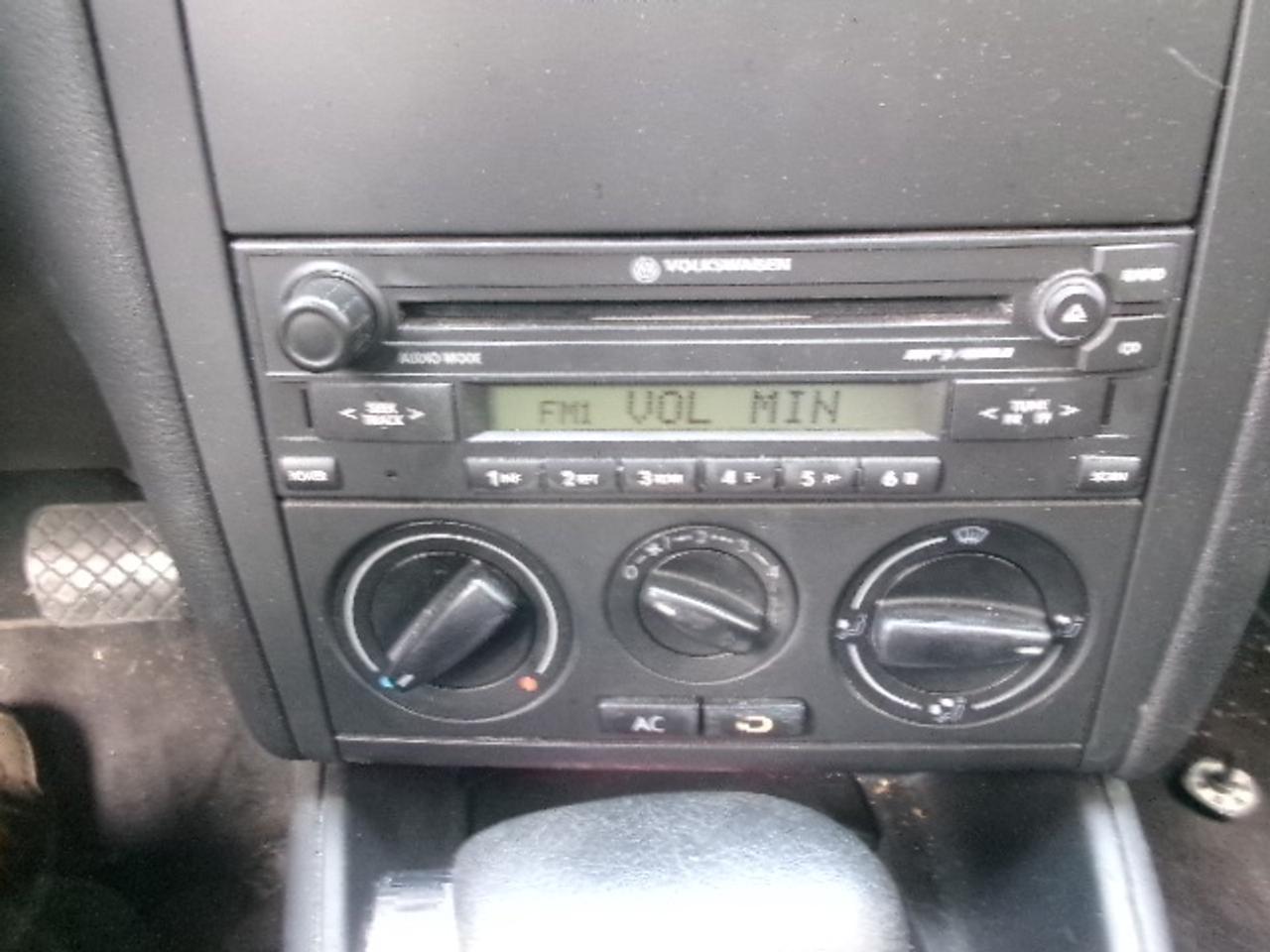 2007 Volkswagen Jetta GLX Photo