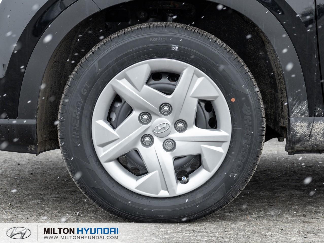 2026 Hyundai Venue Essential 4dr Front-Wheel Drive Photo3
