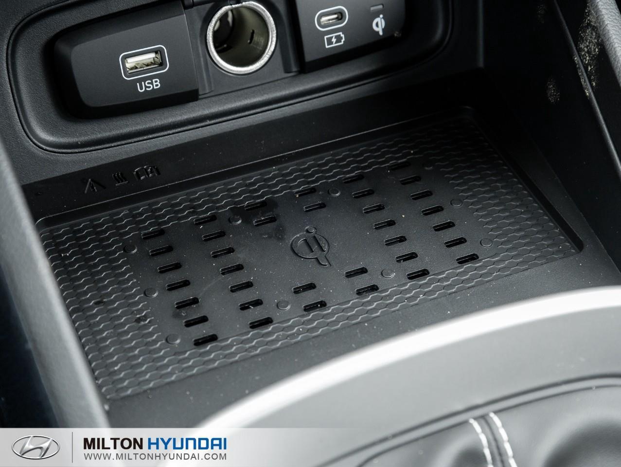 2026 Hyundai Venue Essential 4dr Front-Wheel Drive Photo