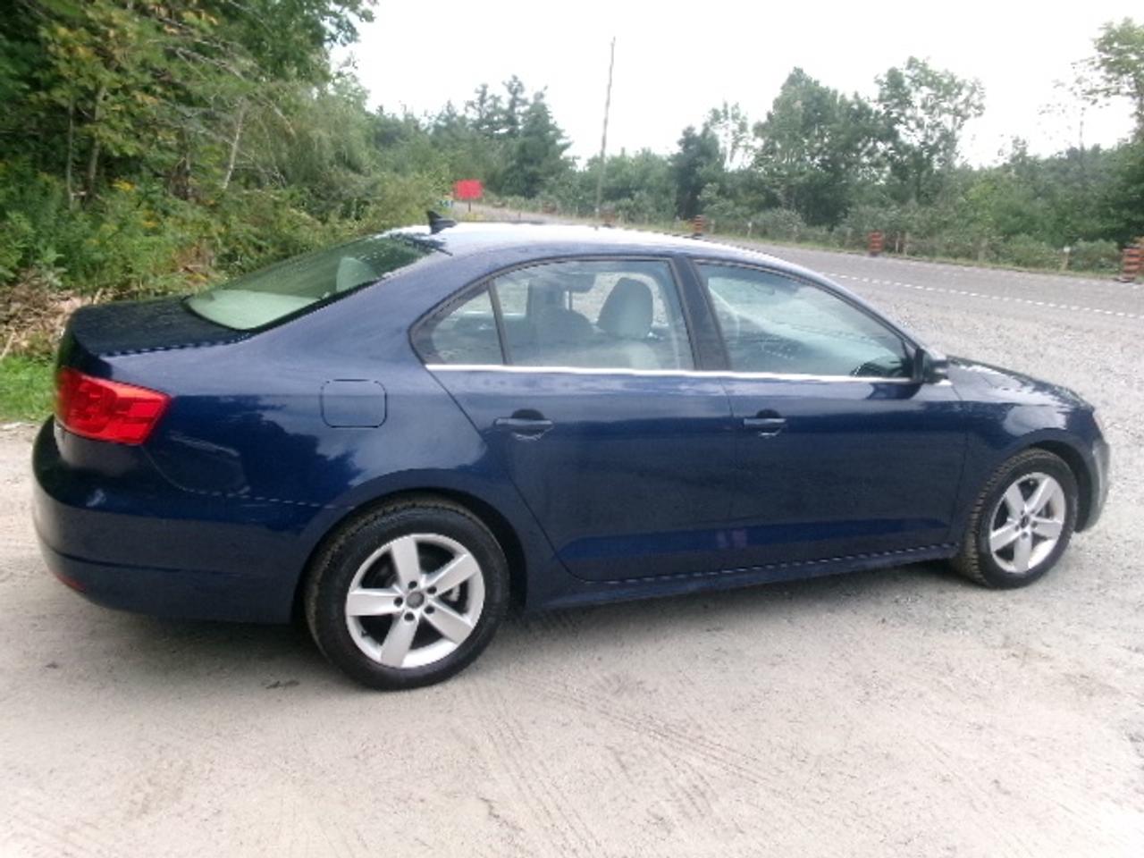 2012 Volkswagen Jetta BASE Photo