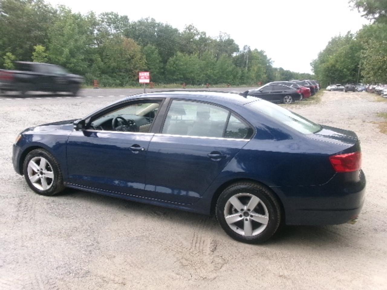 2012 Volkswagen Jetta BASE Photo