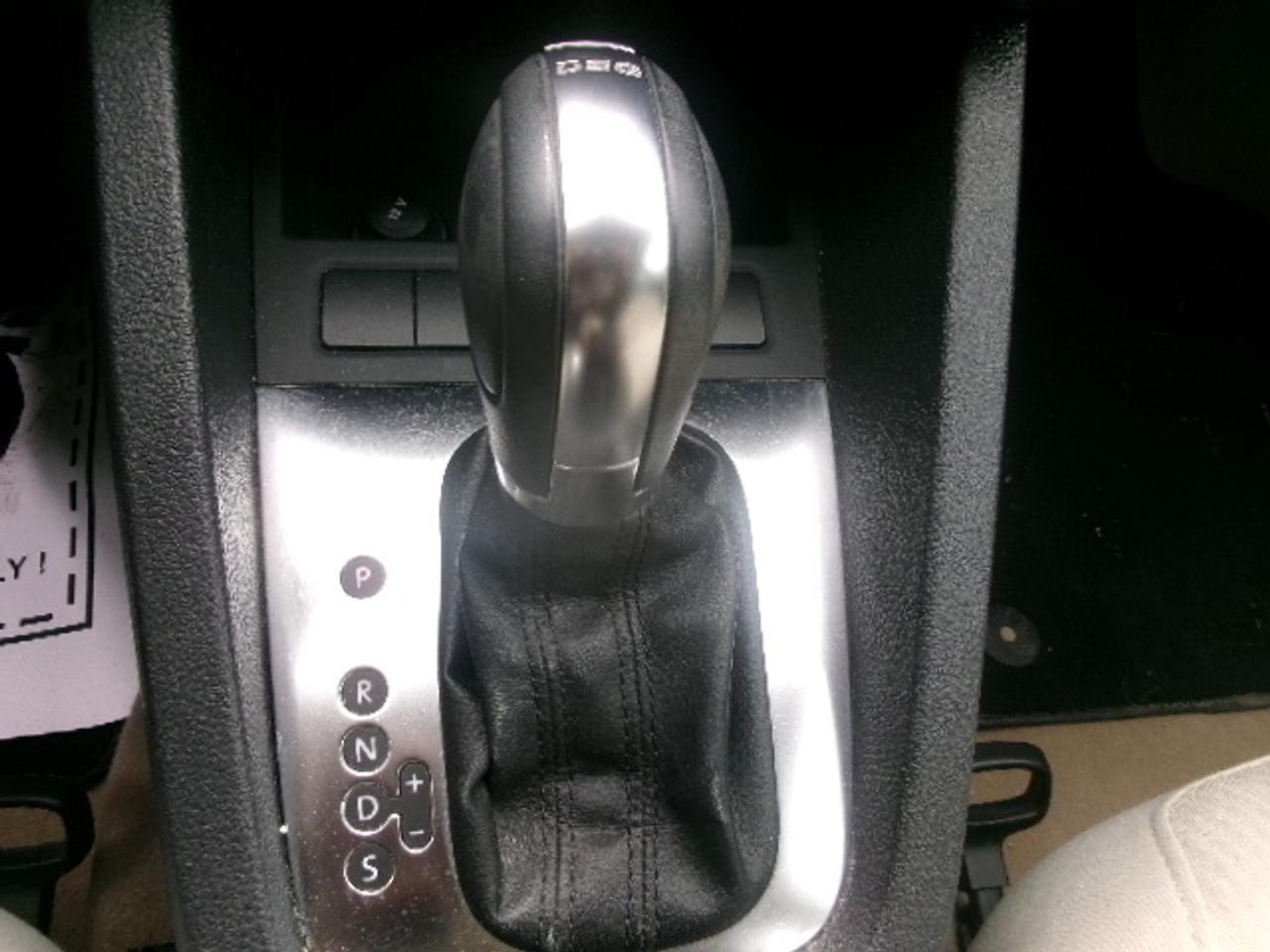 2012 Volkswagen Jetta BASE Photo