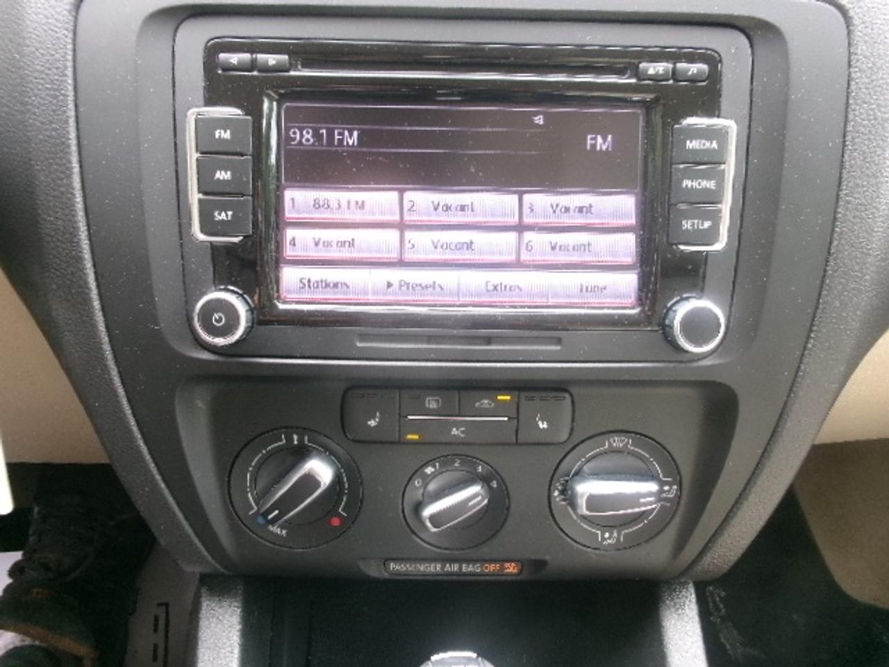 2012 Volkswagen Jetta BASE Photo