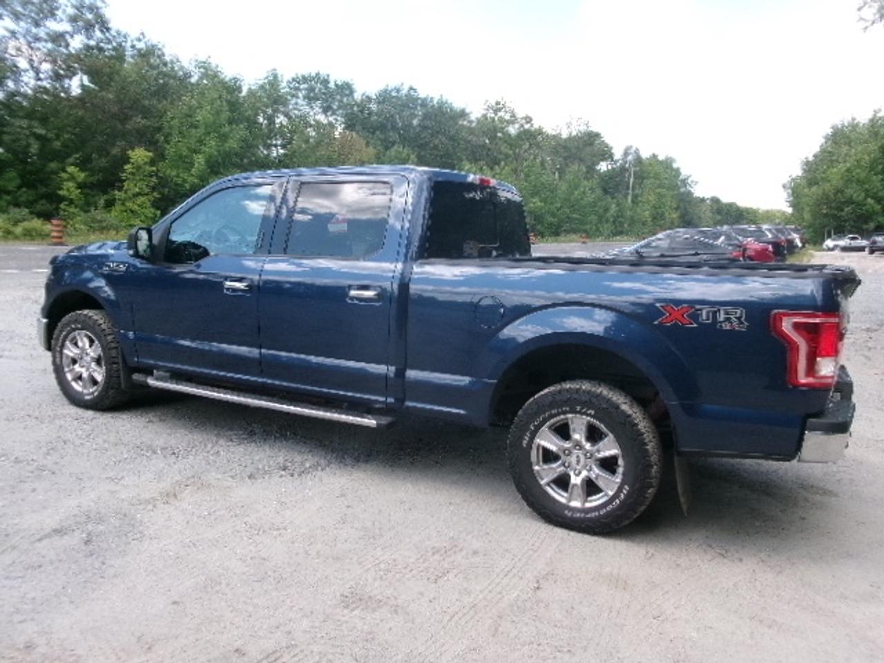 2015 Ford F-150 XLT Photo4