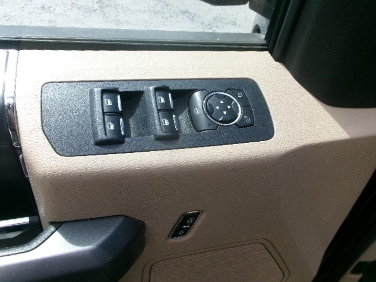 2015 Ford F-150 XLT Photo