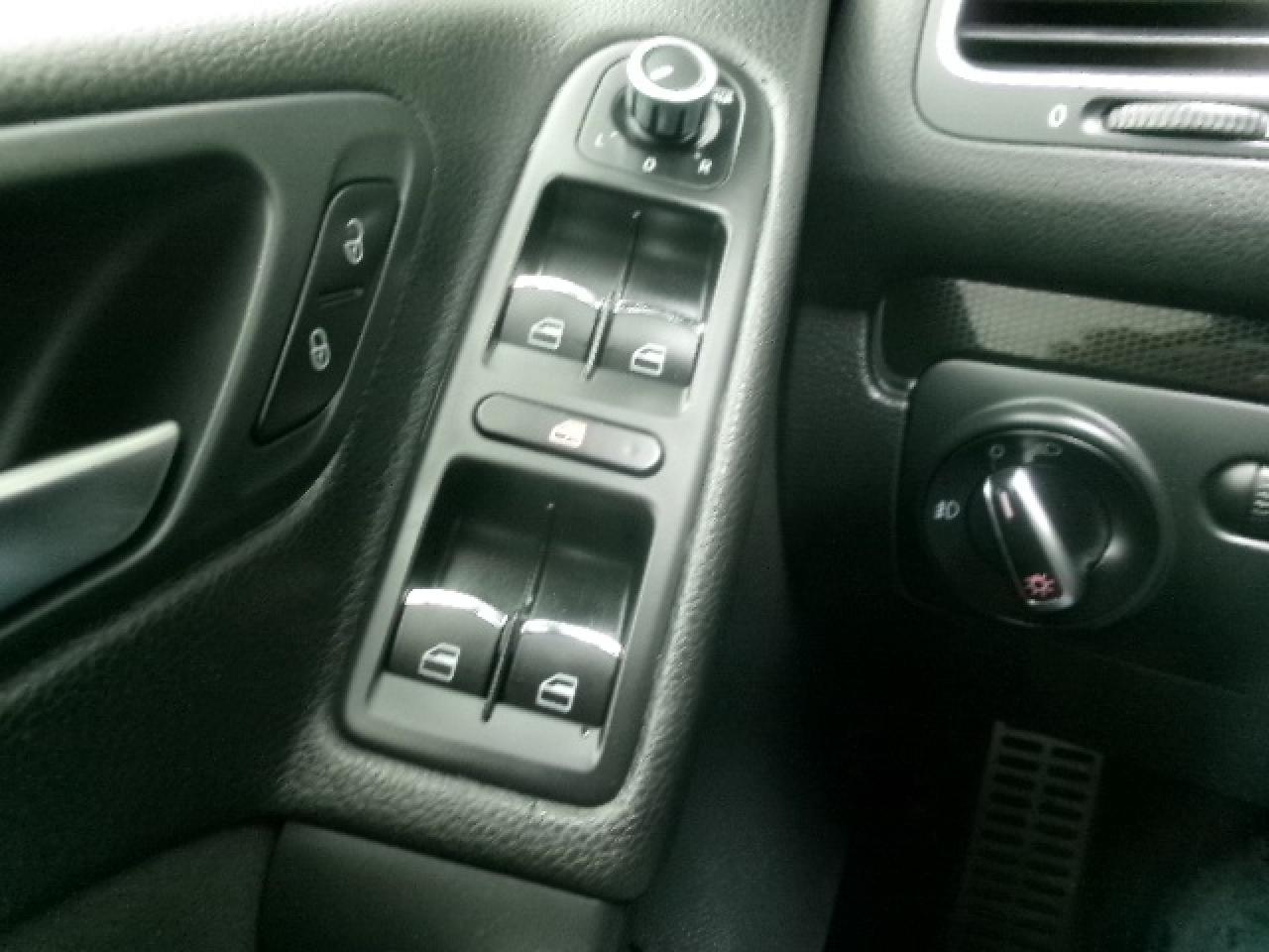 2013 Volkswagen GTI  Photo