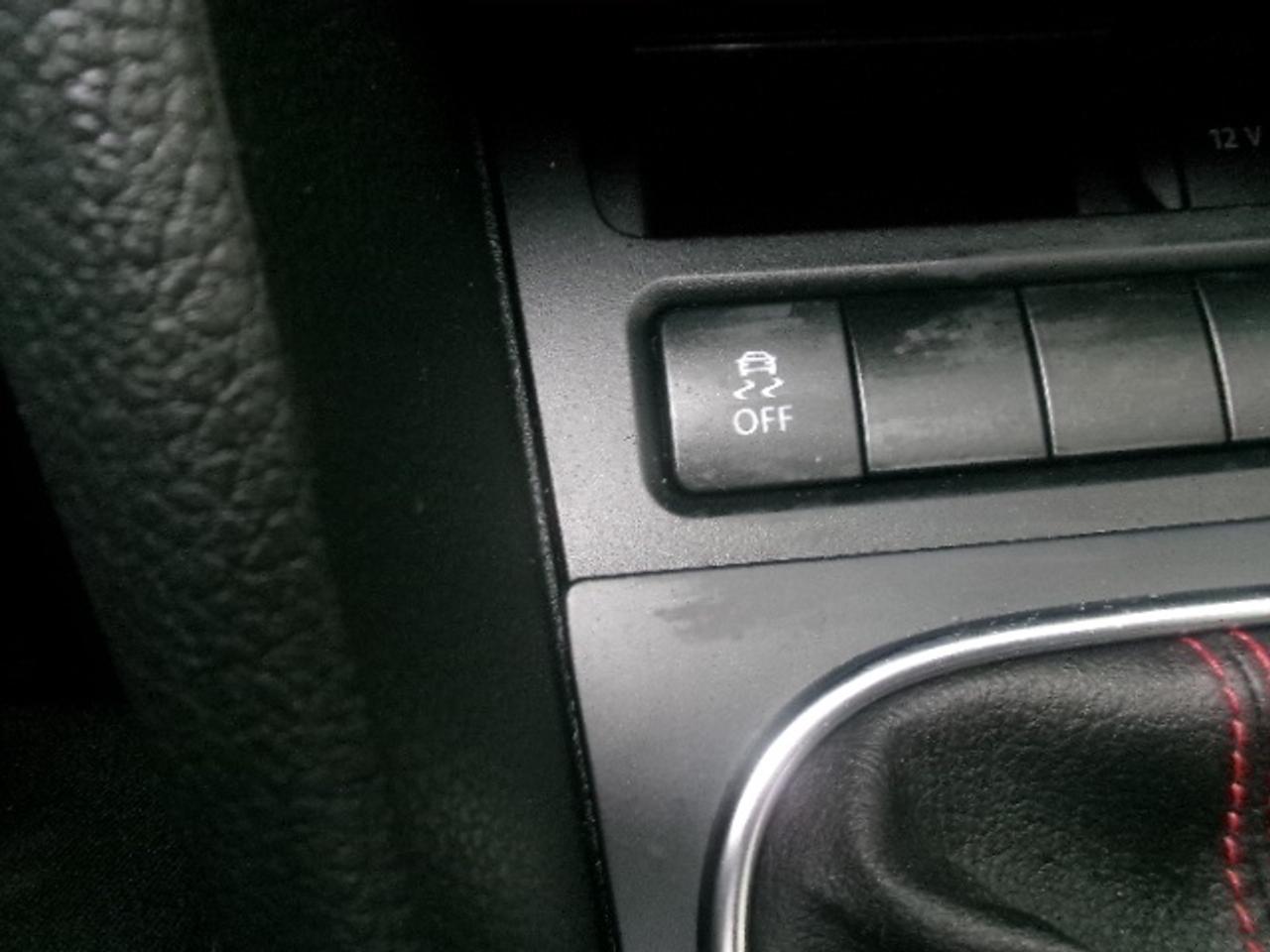 2013 Volkswagen GTI  Photo