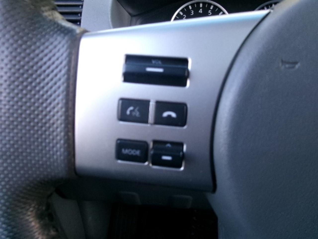 2015 Nissan Frontier SL Photo